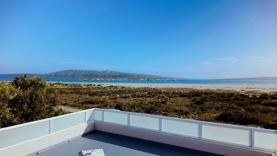 4 Bedroom Property for Sale in Middedorp Western Cape